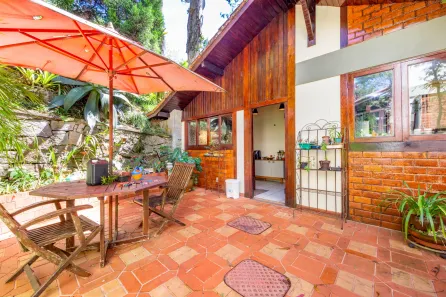 Casa de Condomínio com 5 Quartos à venda, 156m² no Granja Guarani, Teresópolis