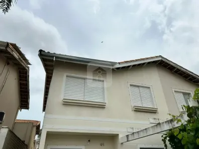 Casa de Condomínio com 3 Quartos para alugar, 110m² no Morada da Colina, Uberlândia