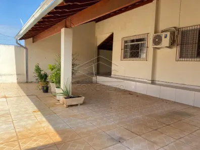 Casa com 2 Quartos à venda, 122m² no Parque Residencial Jardim Araruna, Bauru