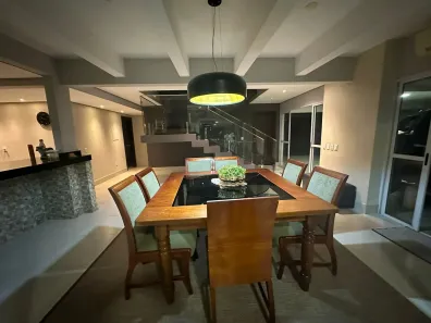 Sobrado com 7 Quartos para venda ou aluguel, 900m² no Santa Rosa, Cuiabá