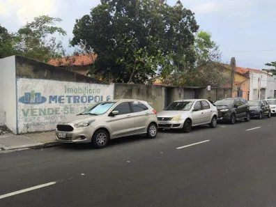 com 5 Quartos à venda, 300m² no Centro, Teresina