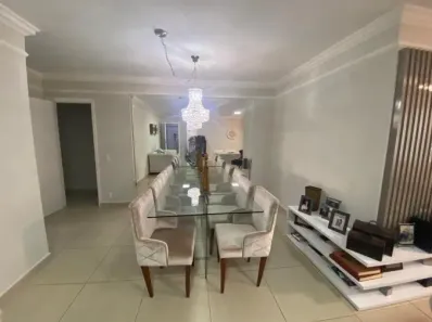 Apartamento com 4 Quartos para alugar, 145m² no Fundinho, Uberlândia