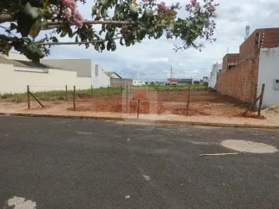 Lote/Terreno à venda, 324m² no Interlagos, Araguari