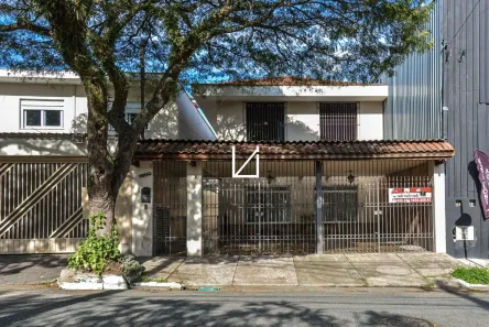Casa com 3 Quartos à venda, 243m² no Moema, São Paulo