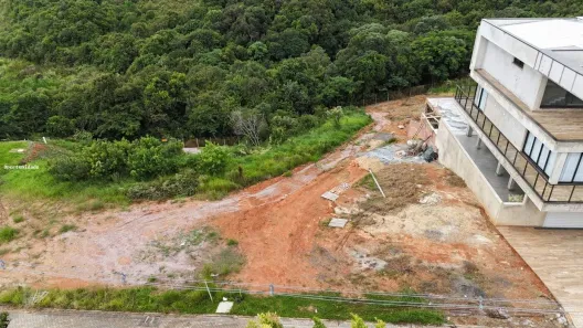 Lote/Terreno à venda, 800m² no Butiatuvinha, Curitiba