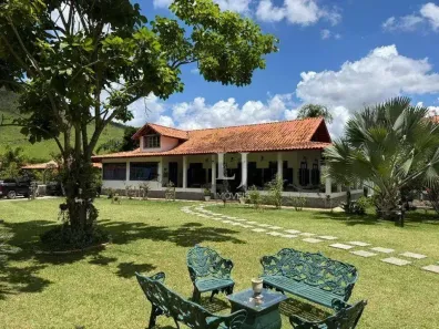Fazenda/Sítio com 12 Quartos à venda, 1000m² no , Areal