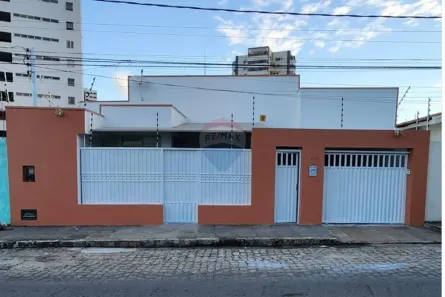 Casa com 3 Quartos à venda, 300m² no Farol, Maceió