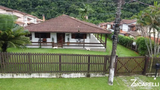 Casa com 3 Quartos à venda, 2000m² no Penedo, Itatiaia