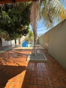 Imóvel Comercial com 3 Quartos para alugar, 275m² no Centro-Sul, Várzea Grande