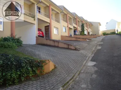 Sobrado com 3 Quartos à venda, 120m² no Taboão, Curitiba