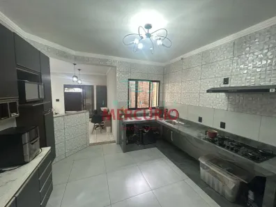 Casa com 2 Quartos à venda, 107m² no Núcleo Habitacional Vanuire, Bauru