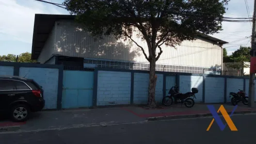 Galpão/Depósito/Armazém para alugar, 1000m² no Jardim Limoeiro, Serra