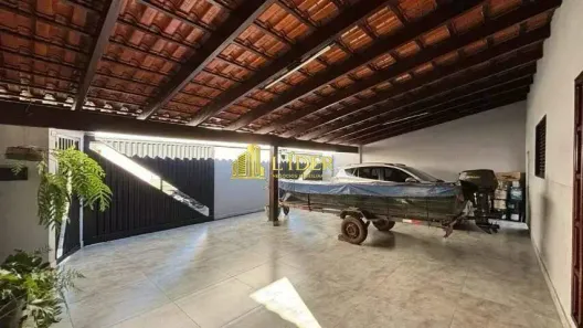 Casa com 4 Quartos à venda, 235m² no Segismundo Pereira, Uberlândia