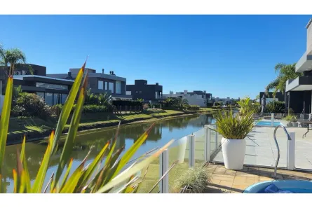 Casa de Condomínio com 3 Quartos à venda, 245m² no XANGRI-LÁ, Xangri-lá