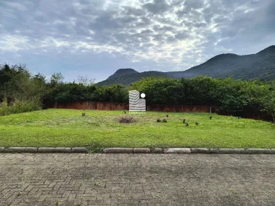 Lote/Terreno à venda, 860m² no Pântano do Sul, Florianópolis