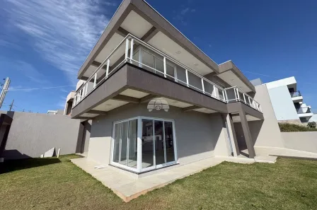 Sobrado com 4 Quartos à venda, 247m² no Fraron, Pato Branco