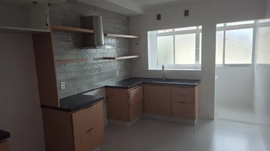 Apartamento com 2 Quartos para alugar, 70m² no Campo Grande, Santos