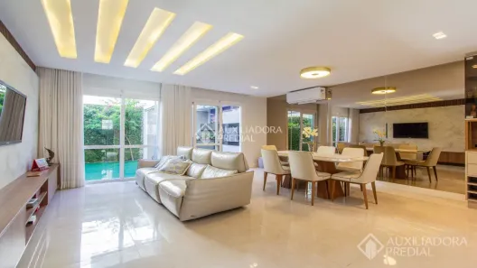 Casa de Condomínio com 3 Quartos à venda, 196m² no Jardim Carvalho, Porto Alegre