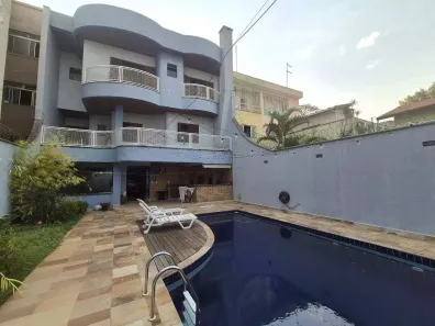 Sobrado com 4 Quartos para alugar, 536m² no Vila Alzira, Santo André