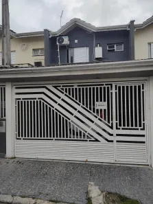Sobrado com 3 Quartos à venda, 123m² no Vila Santa Helena, Mogi das Cruzes