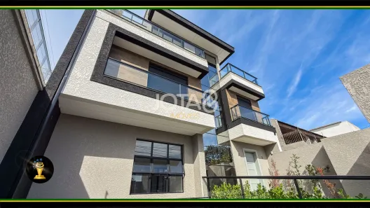 Sobrado com 3 Quartos à venda, 250m² no Juvevê, Curitiba