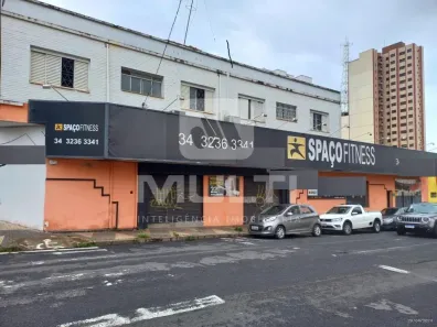 Ponto Comercial com 1 Quarto para alugar, 380m² no Centro, Uberlândia