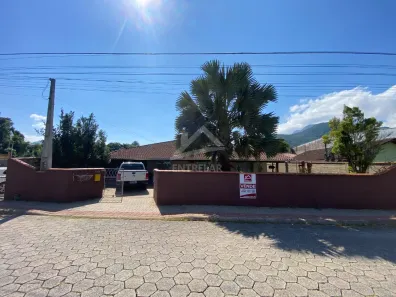 Casa com 3 Quartos à venda, 201m² no Barra do Rio Molha, Jaraguá do Sul