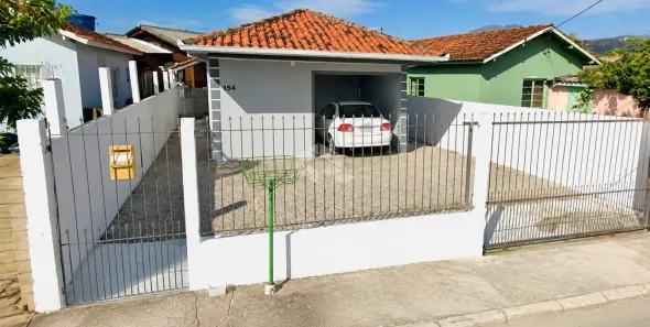 Casa com 2 Quartos à venda, 50m² no Centro, Biguaçu