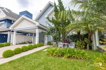 Casa de Condomínio com 4 Quartos à venda, 244m² no São João, Curitiba