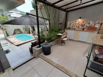 Casa de Condomínio com 4 Quartos à venda, 300m² no Taquara, Rio de Janeiro