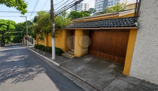 Casa com 3 Quartos para alugar, 307m² no Vila Albertina, São Paulo