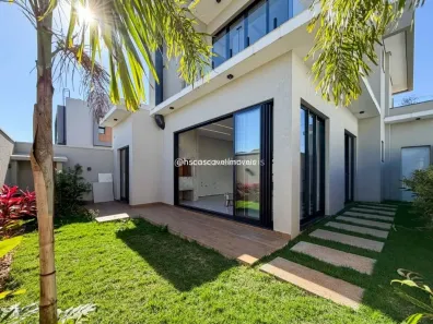 Casa de Condomínio com 3 Quartos à venda, 230m² no Cancelli, Cascavel