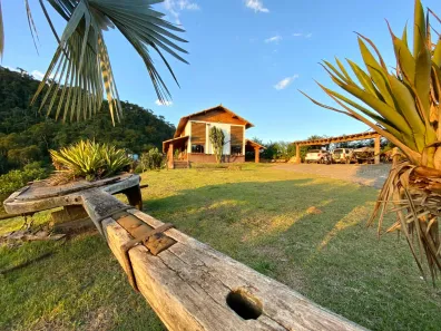 Fazenda/Sítio com 3 Quartos à venda, 380m² no Barão do Retiro, Juiz de Fora