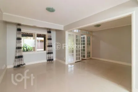 Casa com 2 Quartos à venda, 123m² no Cavalhada, Porto Alegre