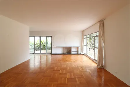 Sobrado com 4 Quartos à venda, 478m² no Sumaré, São Paulo