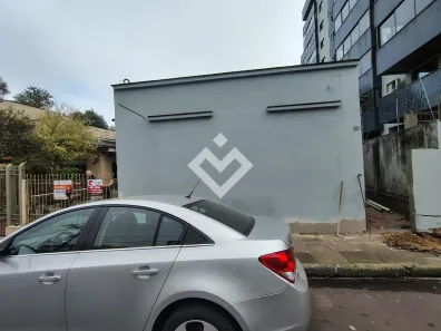Casa com 2 Quartos para alugar, 126m² no Centro, Santa Maria