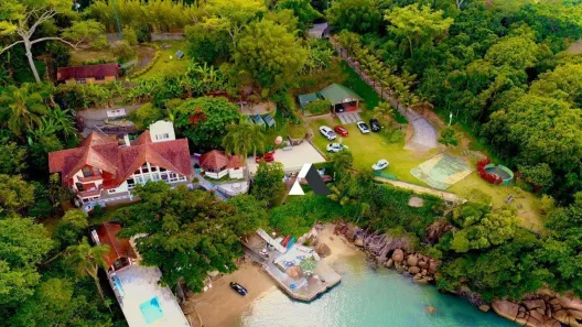 Casa com 5 Quartos à venda, 800m² no , Governador Celso Ramos