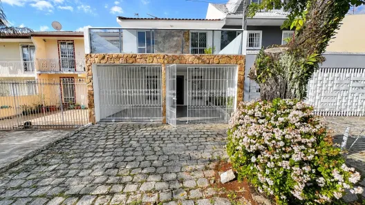 Sobrado com 4 Quartos para alugar, 150m² no Boqueirão, Curitiba