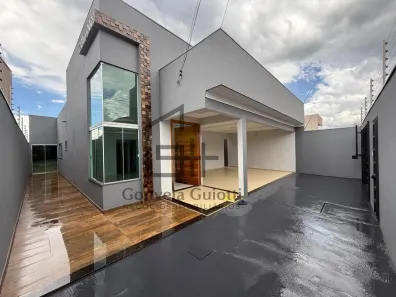 Casa com 3 Quartos à venda, 200m² no Parque Brasília, Anápolis