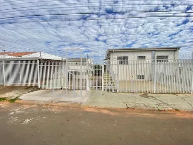 Apartamento com 2 Quartos para alugar, 47m² no Jardim Marília, Marília