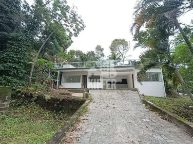 Casa com 2 Quartos para alugar, 105m² no Itaocaia Valley (Itaipuaçu), Maricá
