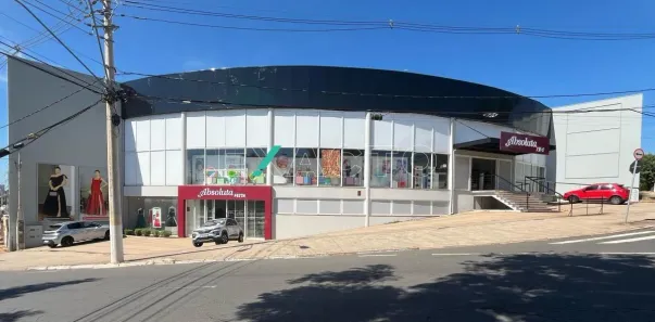 Prédio Comercial com 3 Quartos para alugar, 800m² no Parque Taquaral, Campinas