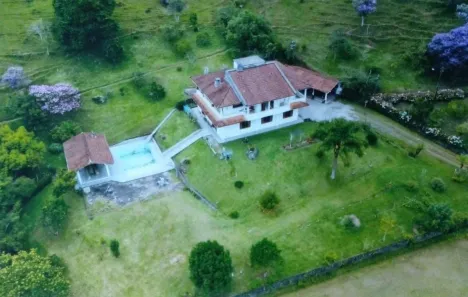Fazenda/Sítio com 4 Quartos à venda, 305m² no Santa Tereza, São Pedro de Alcântara