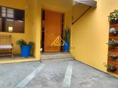 Casa com 3 Quartos à venda, 215m² no Parque Peruche, São Paulo