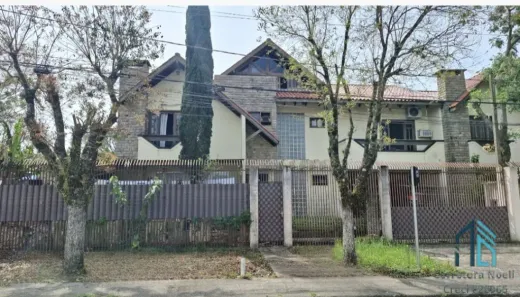 Casa com 4 Quartos à venda, 211m² no Hauer, Curitiba