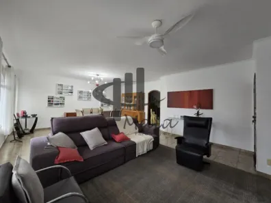 Sobrado com 4 Quartos à venda, 200m² no Pinheirinho, Santo André
