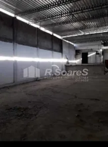 Galpão/Depósito/Armazém à venda, 500m² no Olaria, Rio de Janeiro
