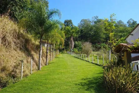 Fazenda/Sítio com 4 Quartos à venda, 550m² no Itaoca, Guararema
