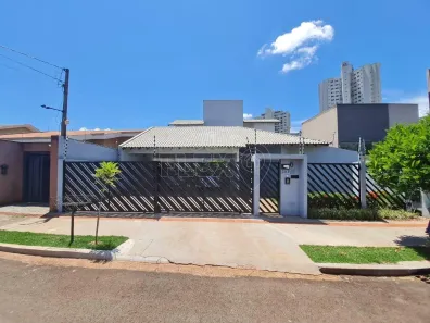 Sobrado com 4 Quartos à venda, 360m² no Aurora, Londrina