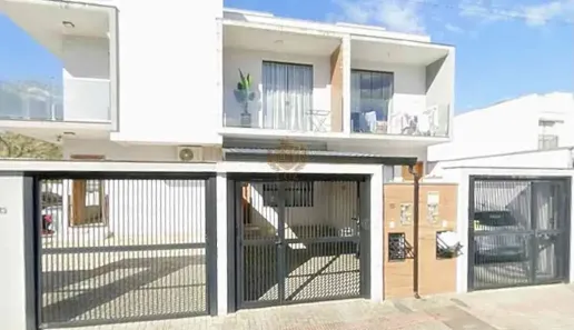 Sobrado com 2 Quartos para venda ou aluguel, 65m² no Rio Pequeno, Camboriú